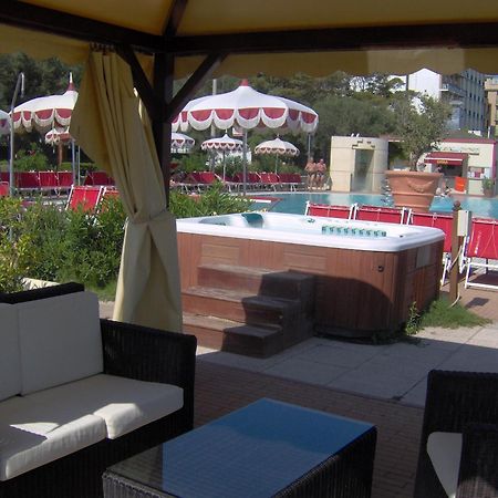 Hotel Nord Est Габиче Маре Екстериор снимка